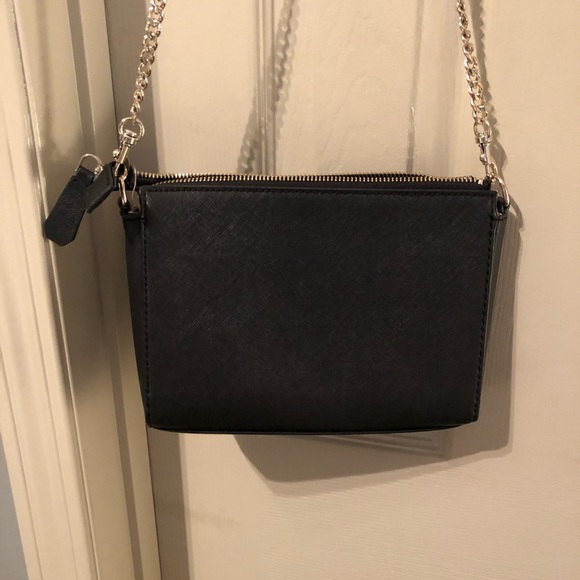Guess Crossbody Purse - Picture 3 of 4